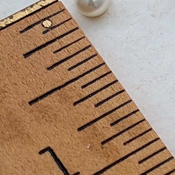 Earrings on an Apple Pearl Pierced Post Petite 8mm diam Steel Posts Avon - Picture 5 of 8